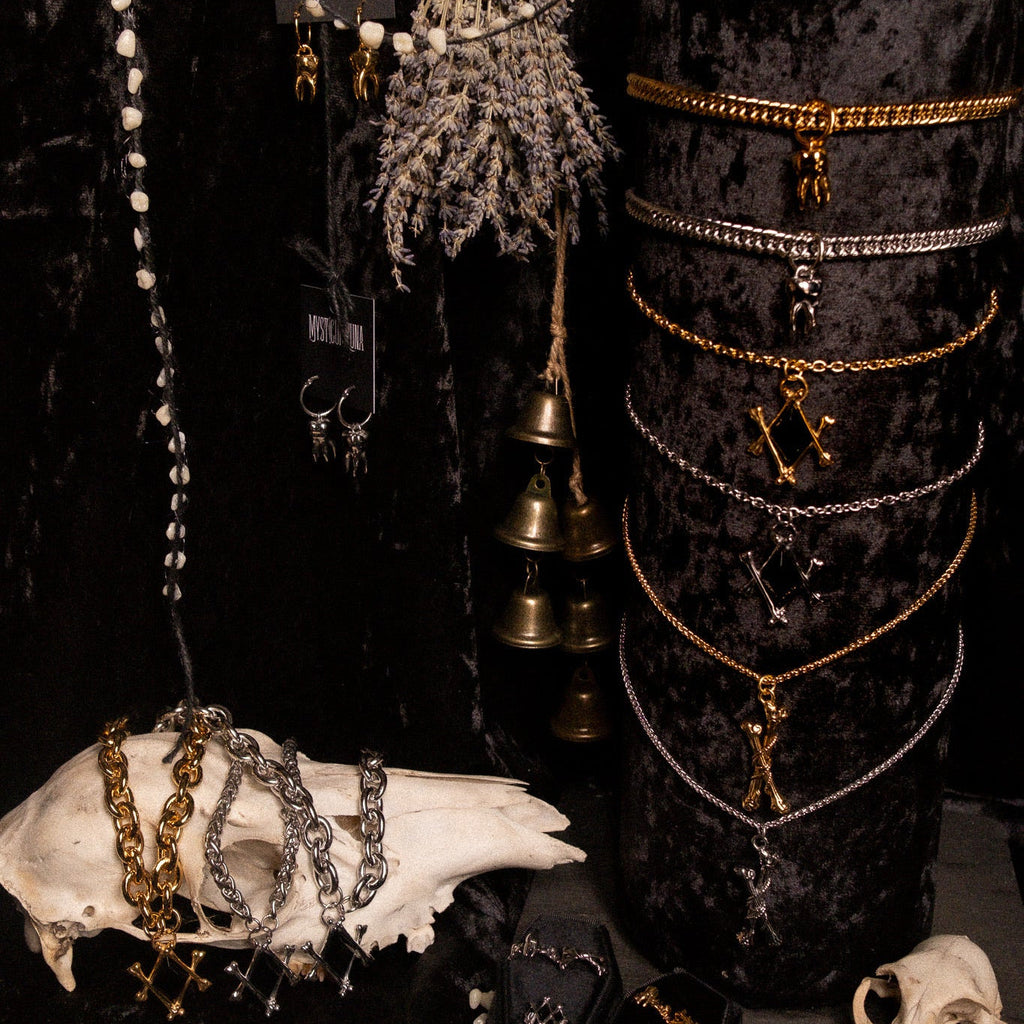 Lover’s Remnant Tooth Necklace