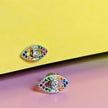 Not So Evil Eye-örhängen i sterlingsilver med regnbågsfärgade stenar