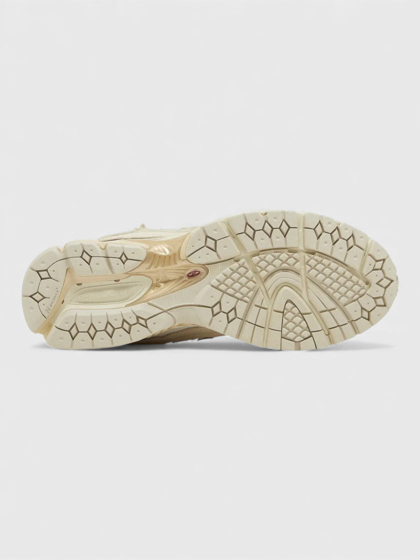 New Balance 2002R Protection Pack Sandstone