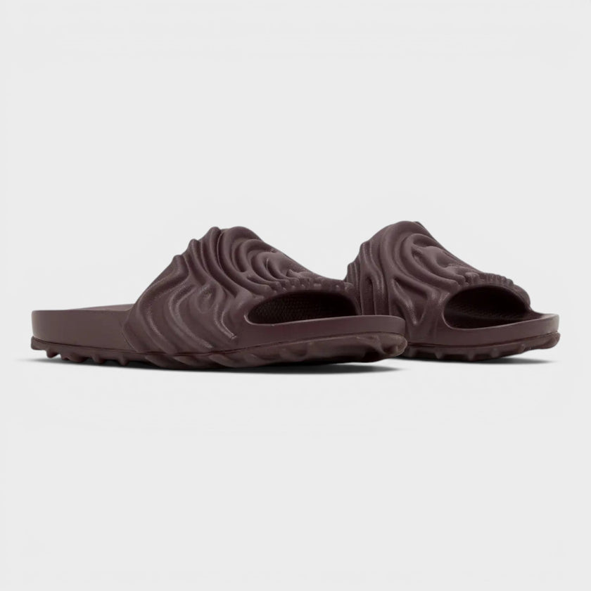 Salehe Bembury Pollex Slide Huckle Dark Purple Brown