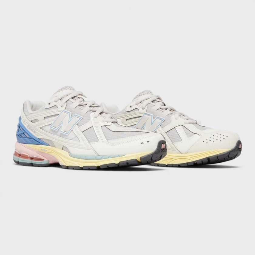 1906U Angora Lunar New Year Blue Pink