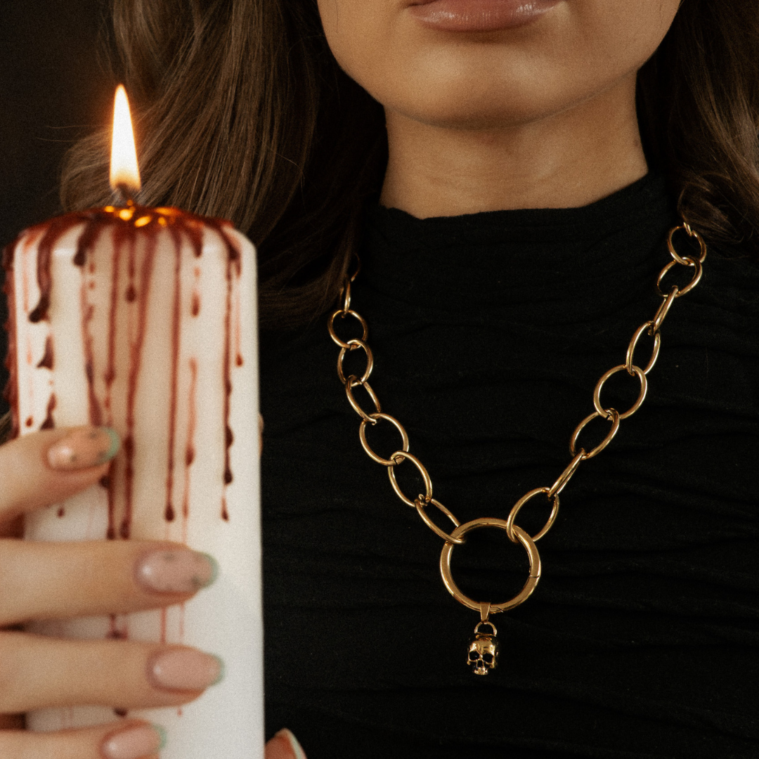 Charm Coven Guld Hel Kranie Charm