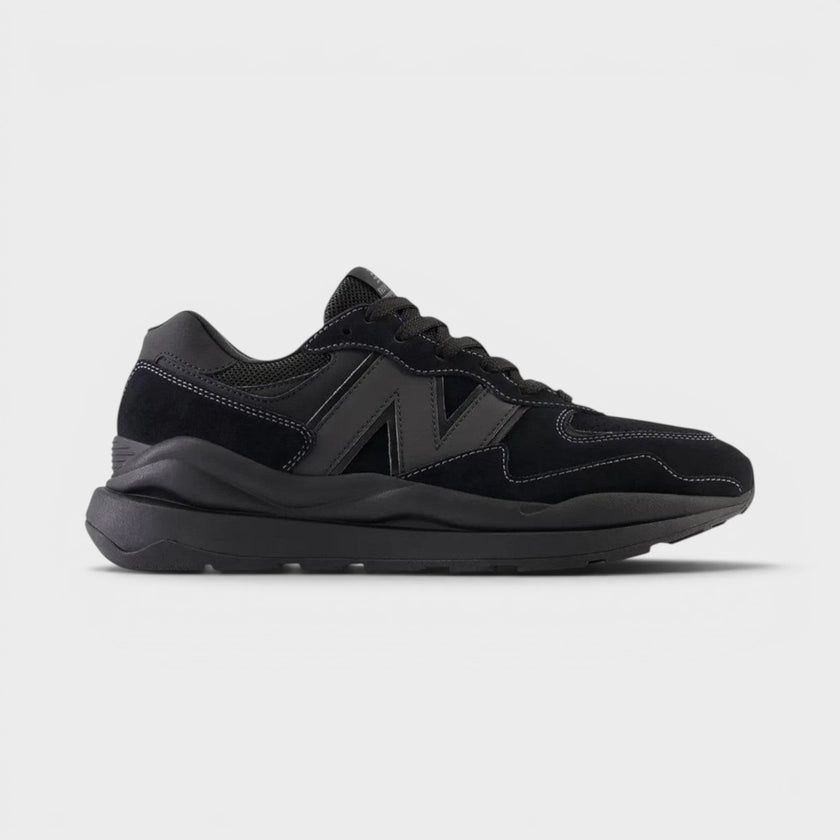 57/40 Sneakers Black