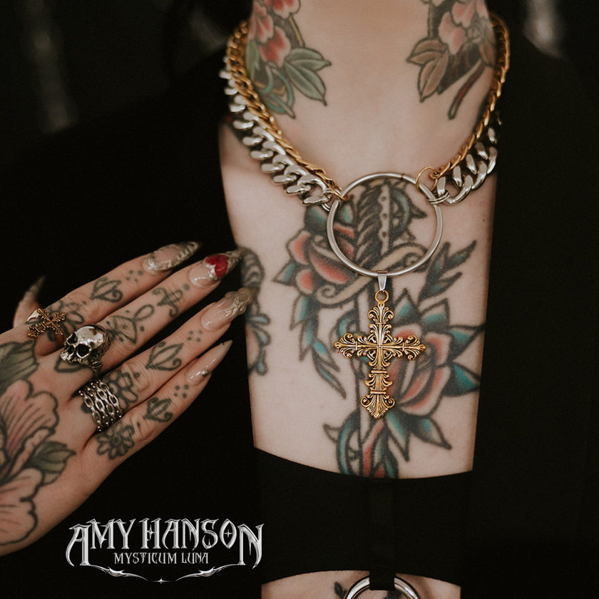 ML x Amy Hanson Carnage-korshalskjede