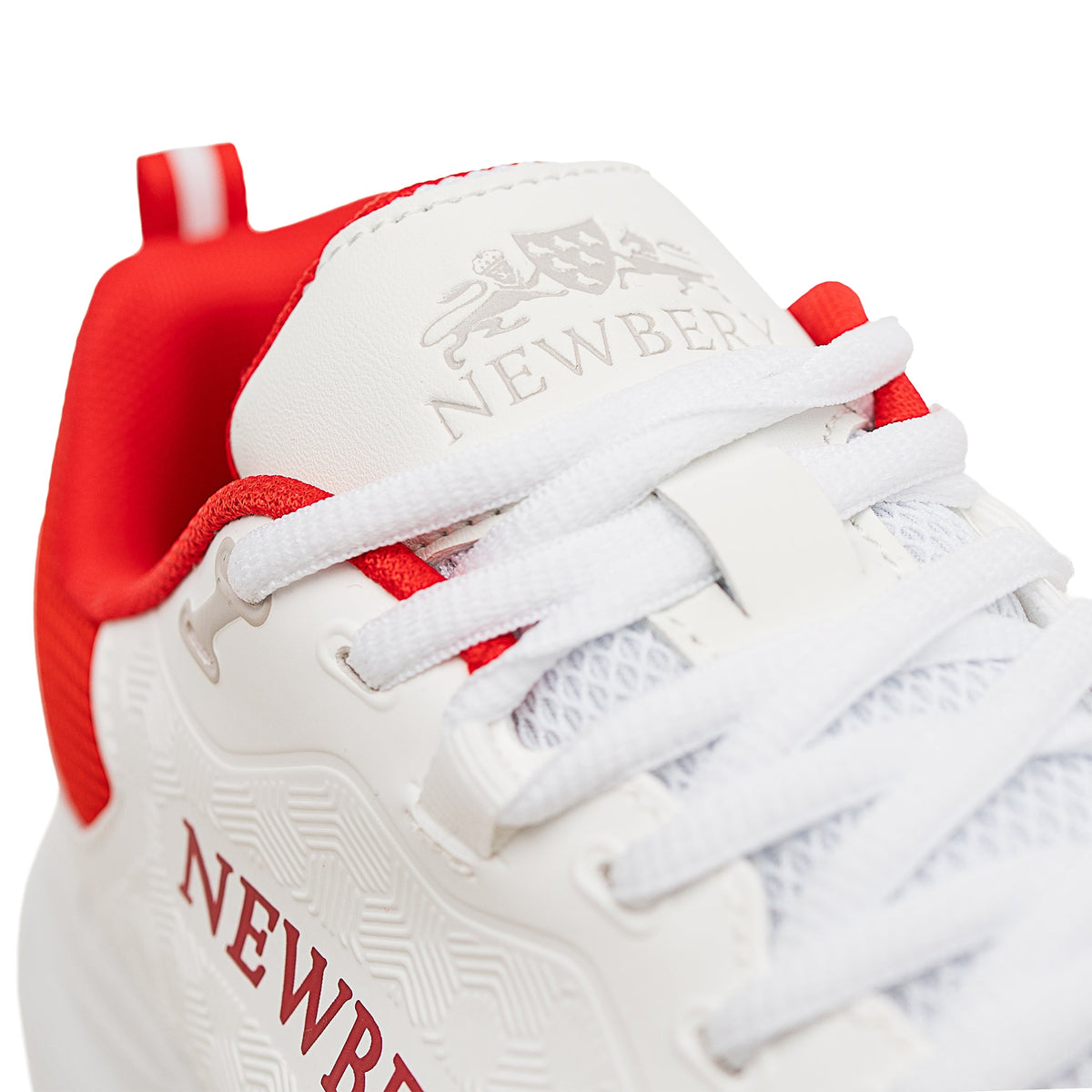Newbery 360 Cricket Schoen - Wit & Rode Spikes