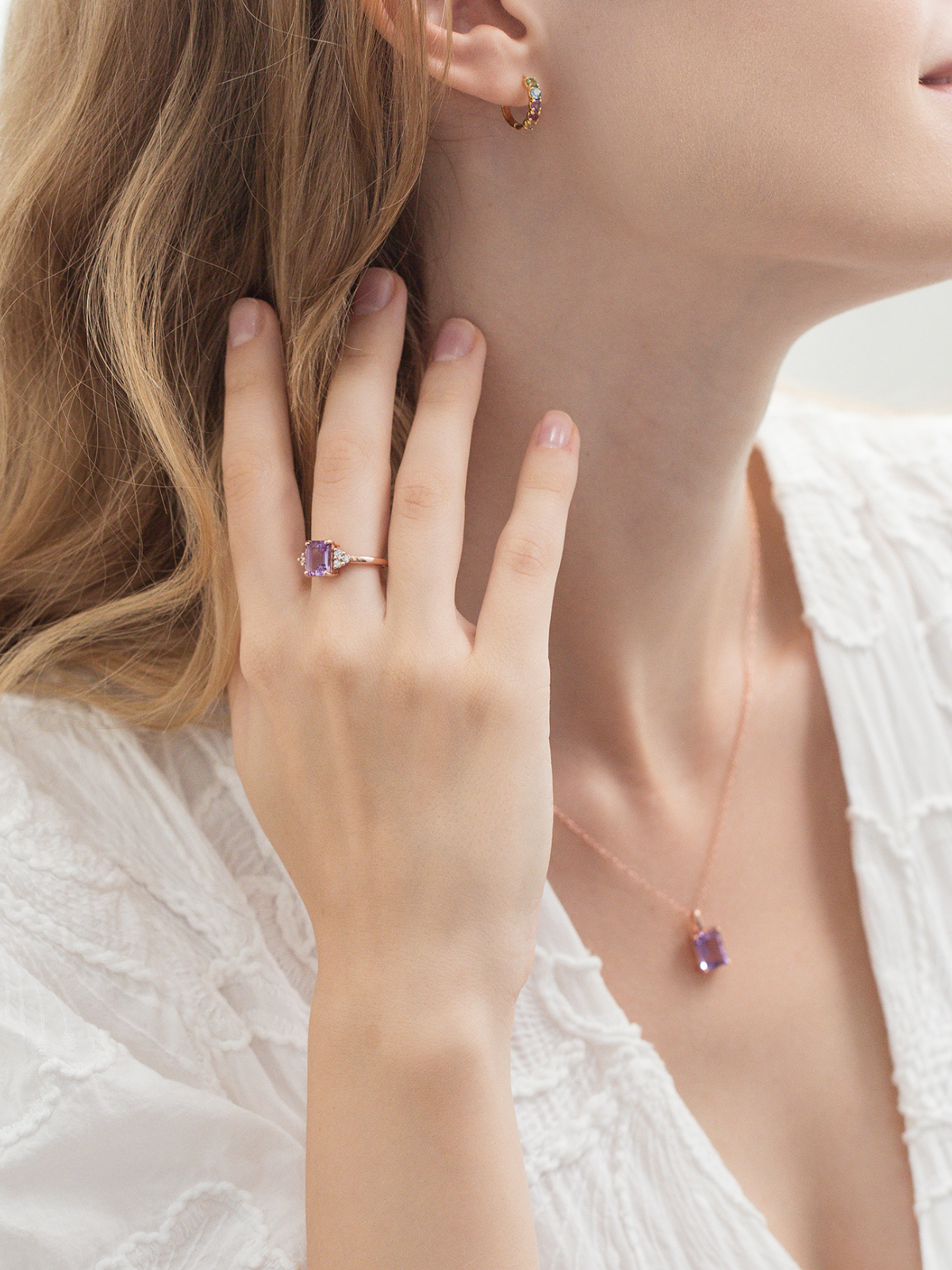 Ring med lavendel-ametyst i smaragdslibning i 18k rosaguld-vermeil
