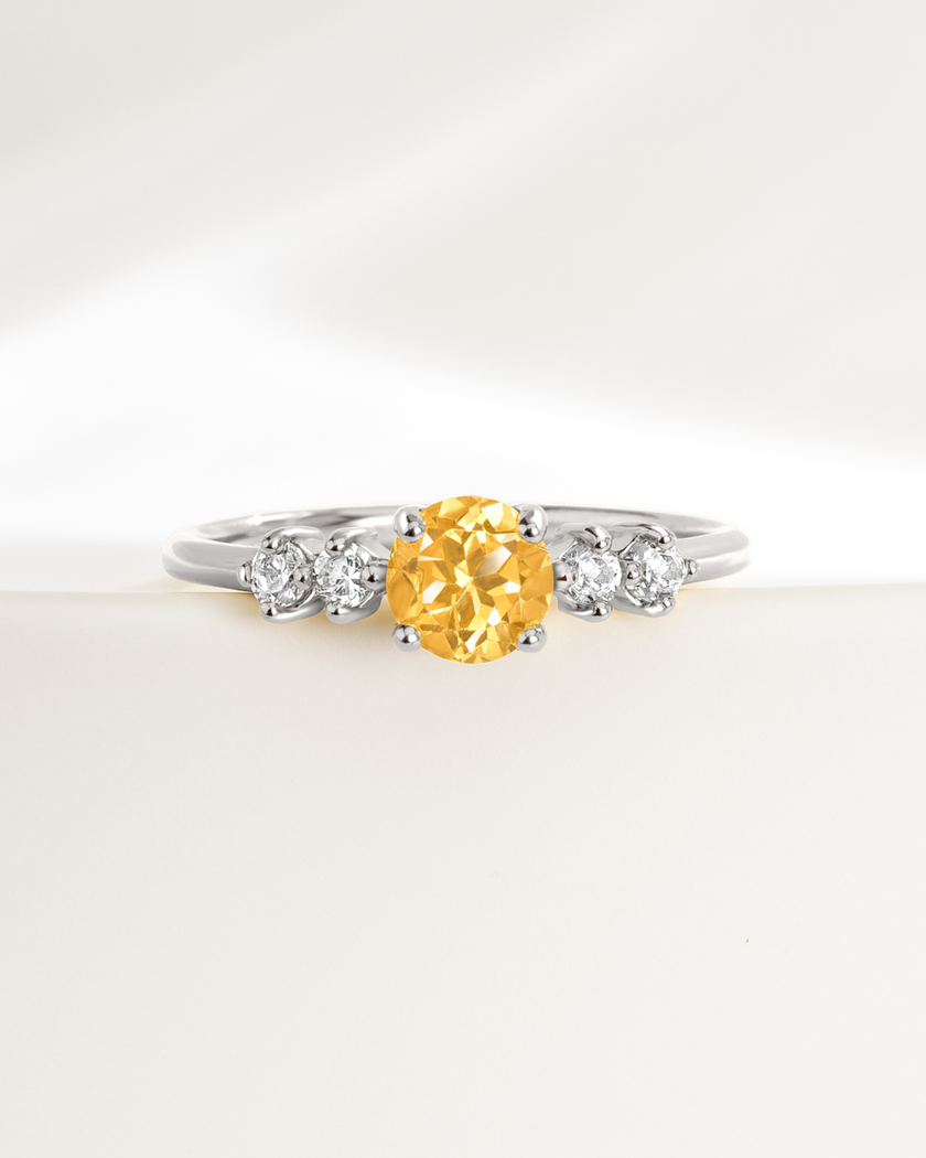 Citrien Vijf Steens Ring in Sterling Zilver