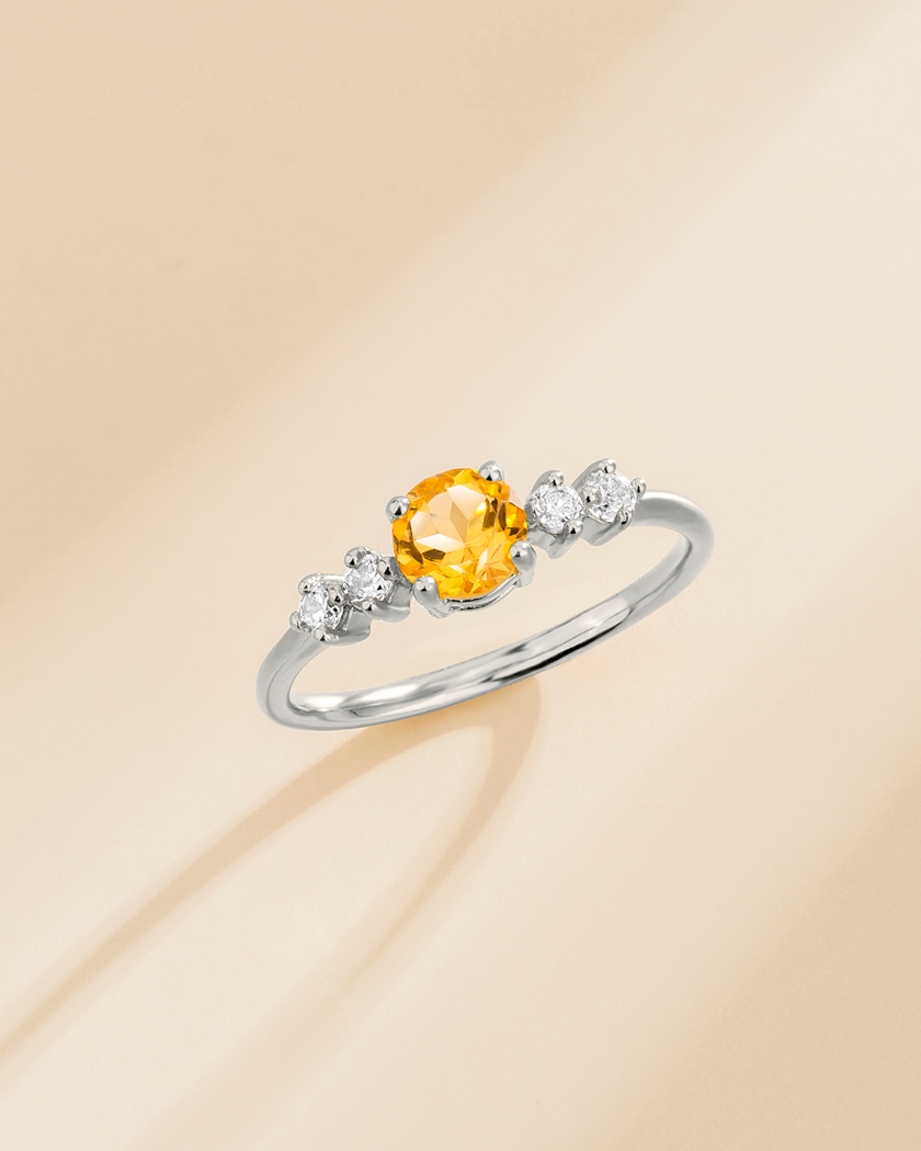 Citrien Vijf Steens Ring in Sterling Zilver