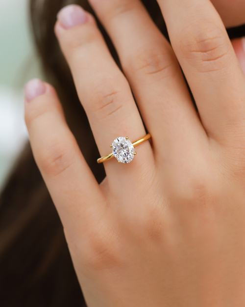2 Karat ovaler Solitär Moissanit Verlobungsring aus 18k vergoldetem Sterlingsilber