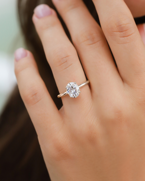 2 Karat ovaler Solitär-Moissanit-Verlobungsring aus Sterlingsilber