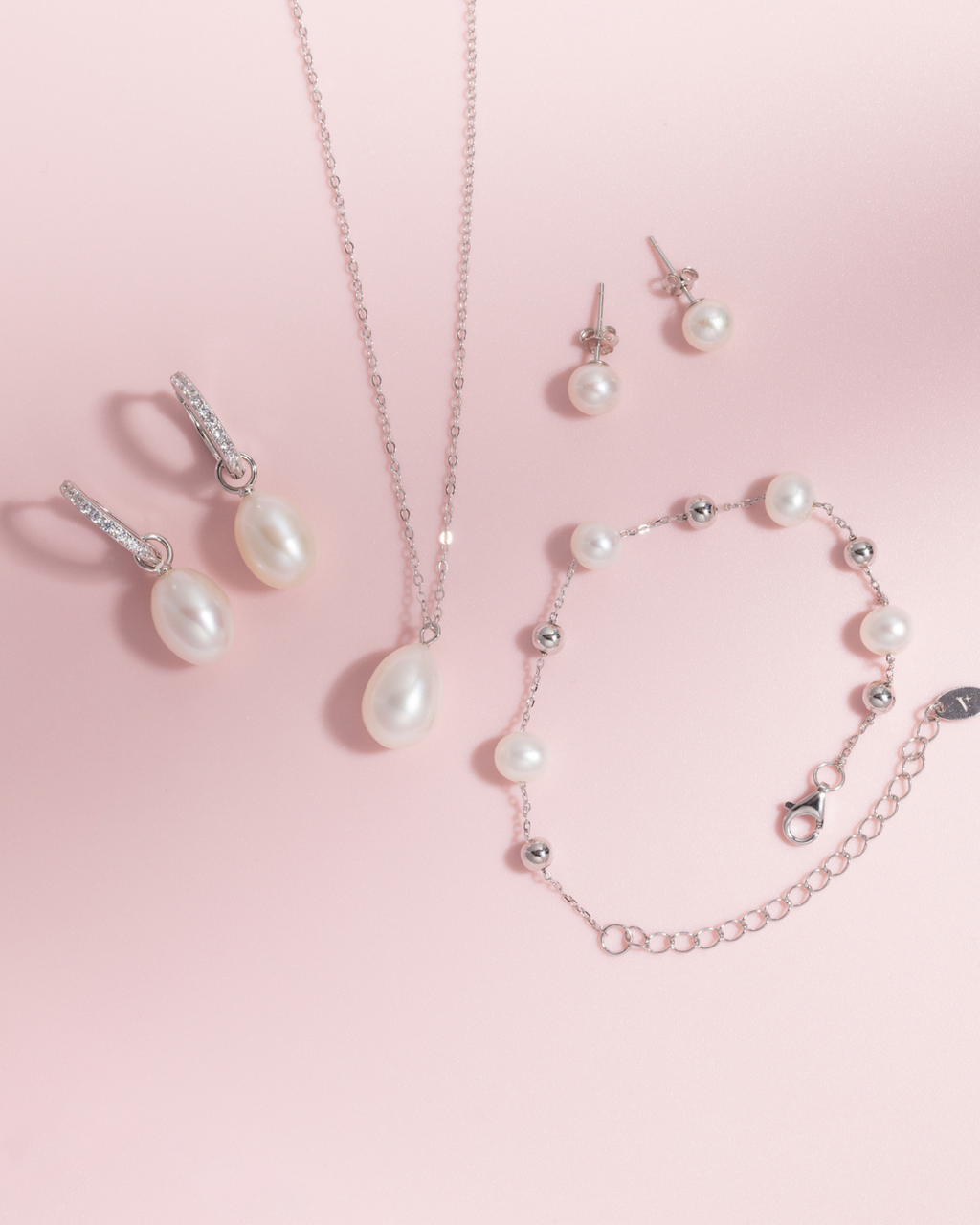 Pearl Bracelet in Sterling Silver