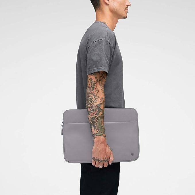 Incase A.R.C. Sleeve med ReSpun 100% genanvendt polyester