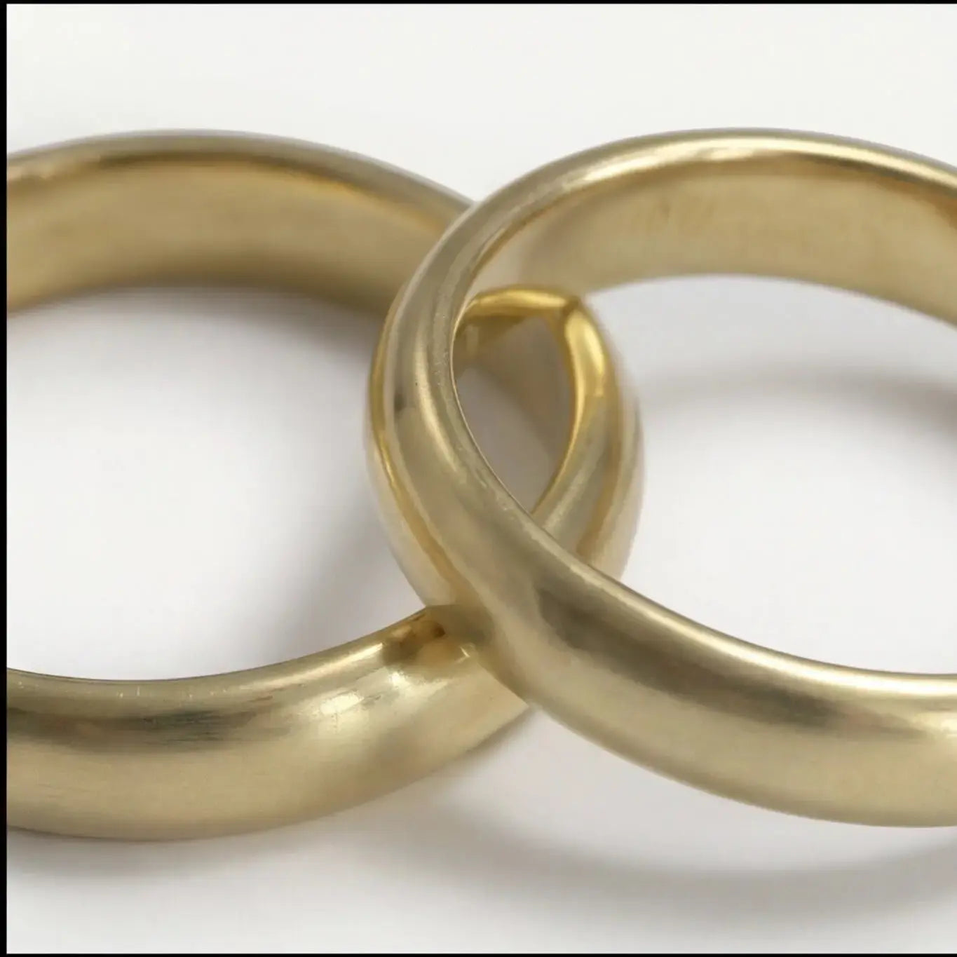 4mm Gold Wedding Band – Classic Orion – 9ct/14ct/18ct Gold