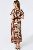 Braunes Wickel-Midikleid mit abstraktem Print
