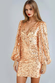 Robe moulante à sequins or rose, col en V et manches longues