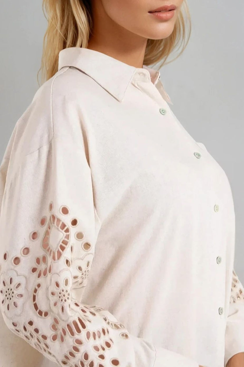 Chemise en mélange de lin à manches brodées beige