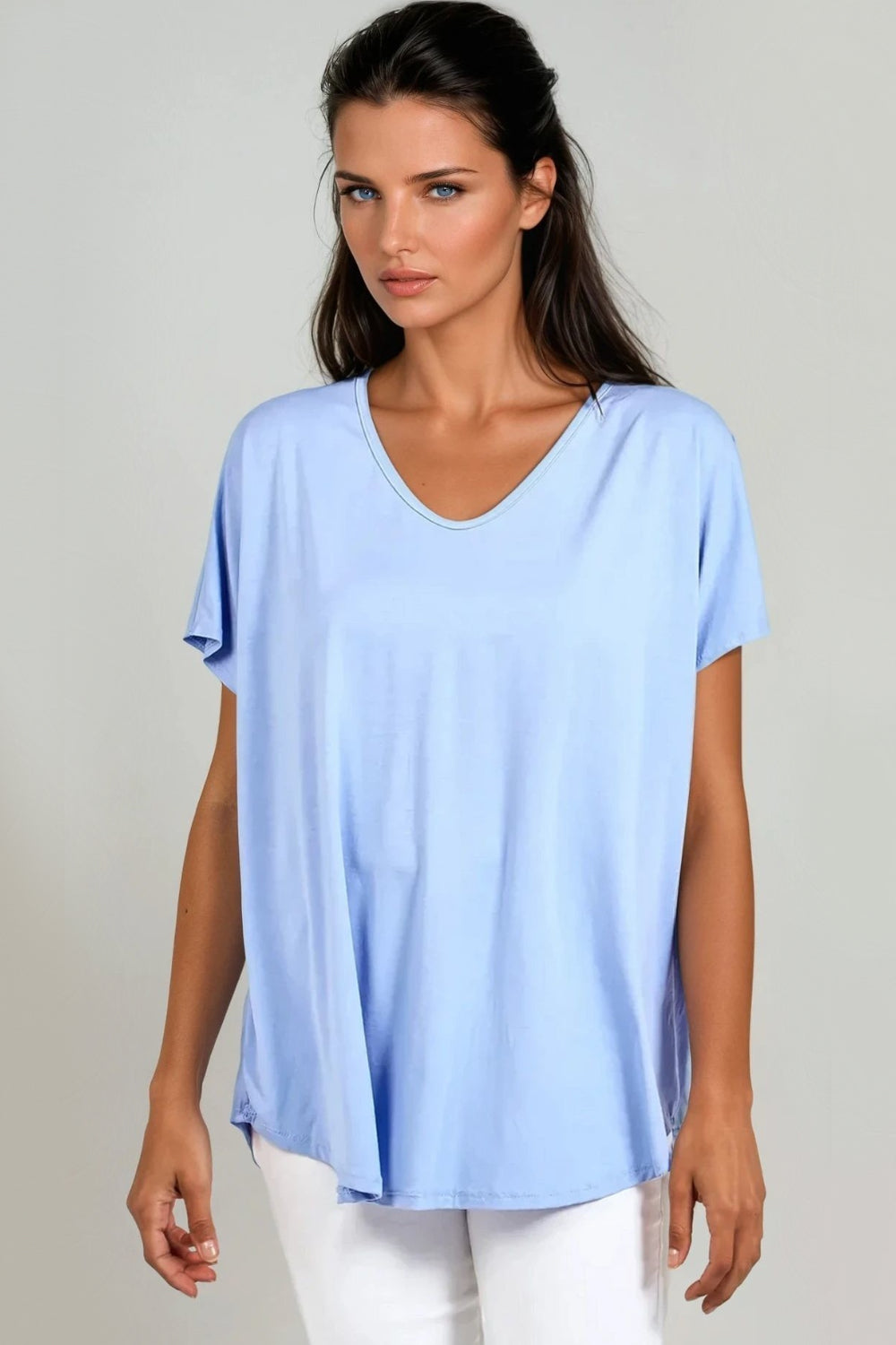 T-shirt oversize con scollo a V azzurro chiaro