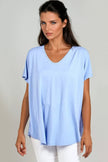T-shirt oversize con scollo a V azzurro chiaro