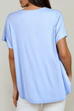 T-shirt oversize con scollo a V azzurro chiaro
