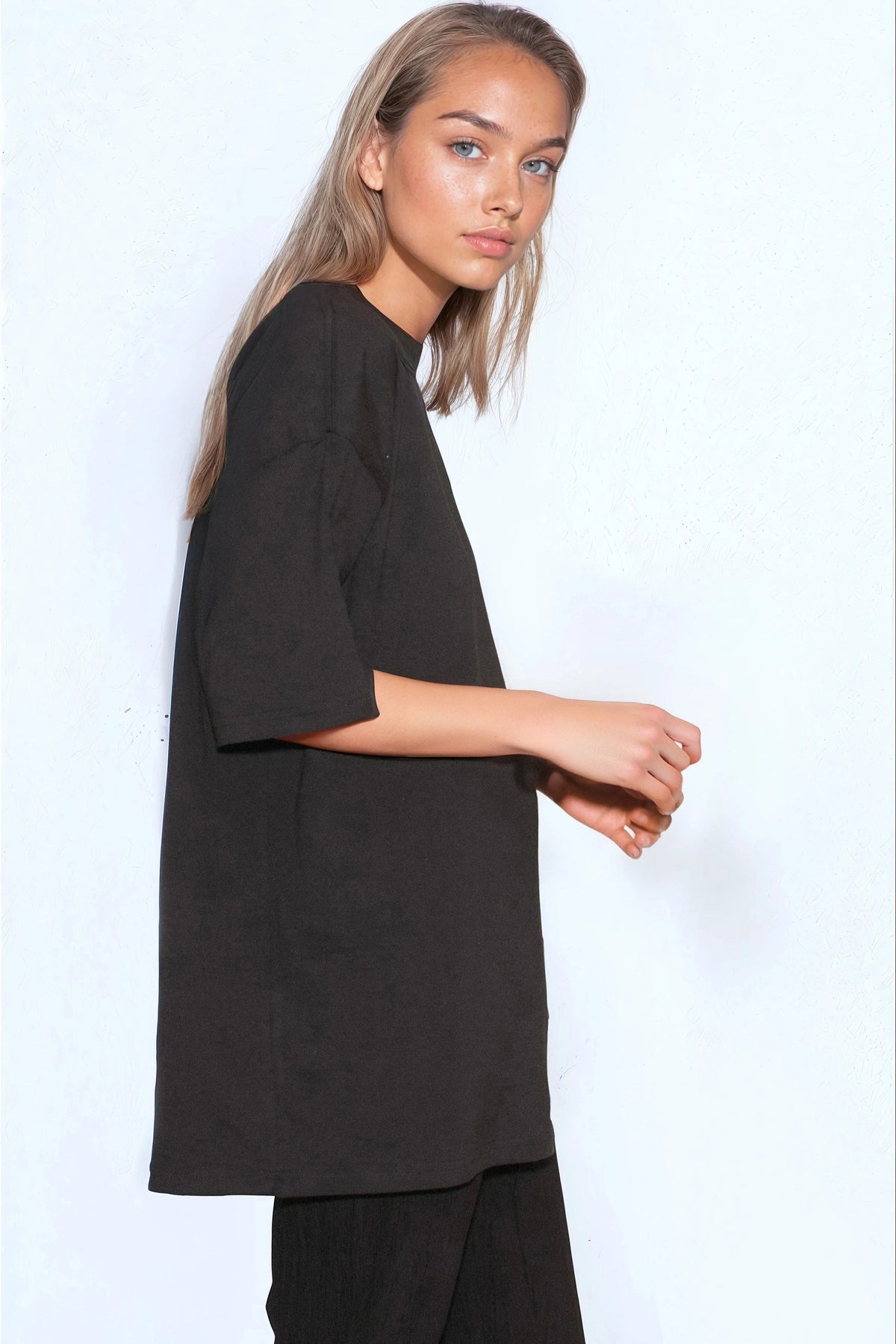 Oversized t-shirt i bomull med svart logotyp