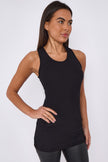 Top de tirantes negro con espalda nadadora