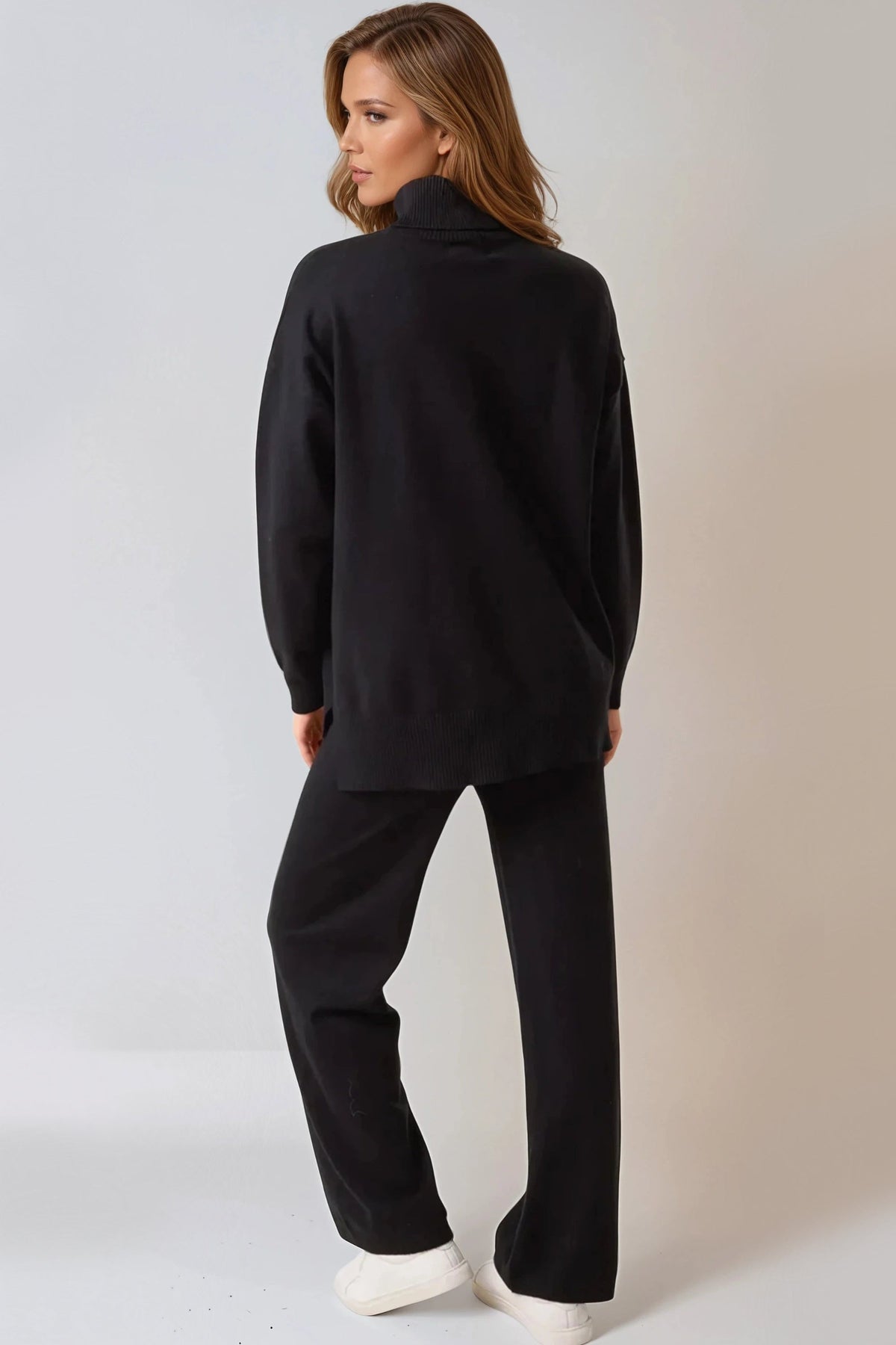 Ensemble pull à col roulé et pantalon en maille noir