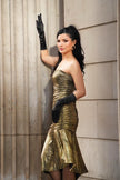 Goldfarbenes Bandeau-Midi-Kleid mit Raffungen