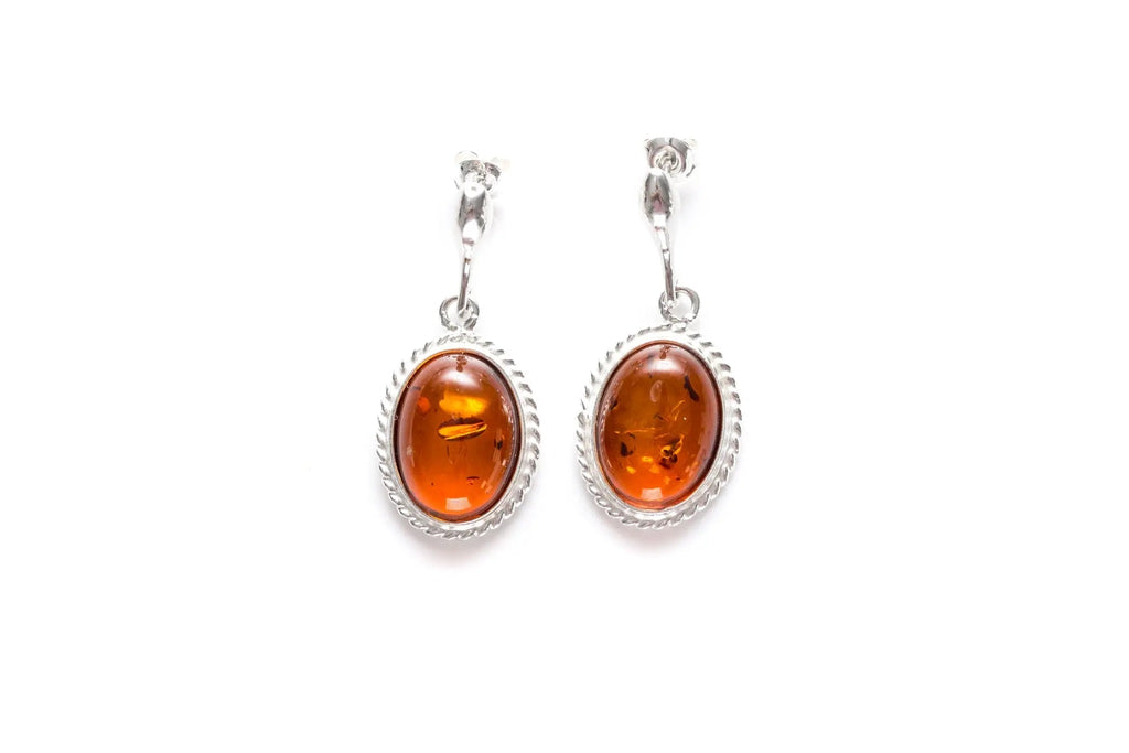 Oorbellen met hanger van barnsteenkwintessens