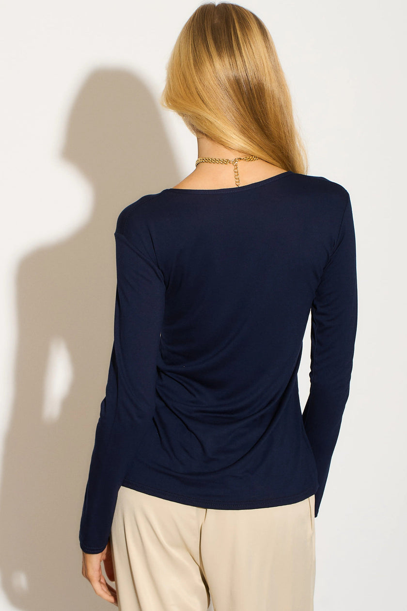 Dunkelblaues Langarmshirt mit Rundhalsausschnitt
