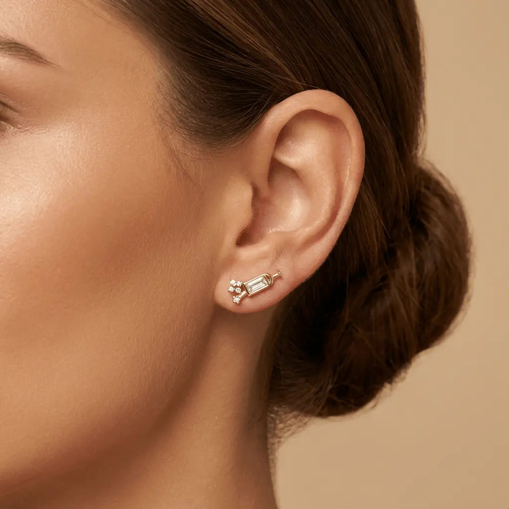 Solid Gold Earrings – Baguette Bloom Stud Elegant Modern Geometry | Gold | Majestic Jewellery