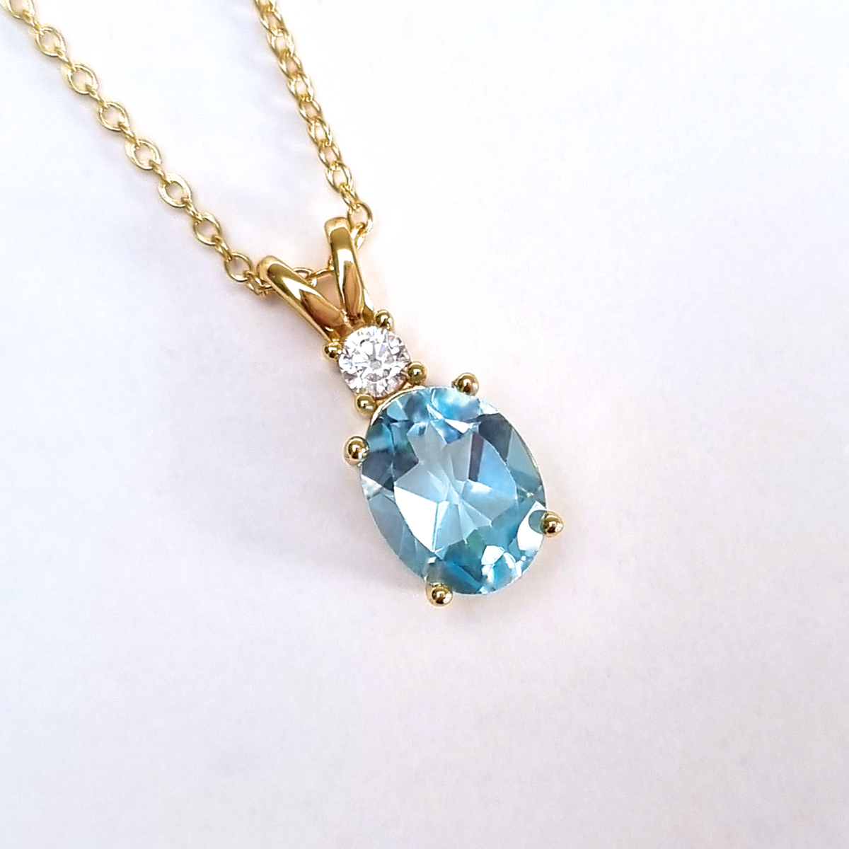 Blauer Topas-Anhängerhalskette aus 18 Karat vergoldetem Silber