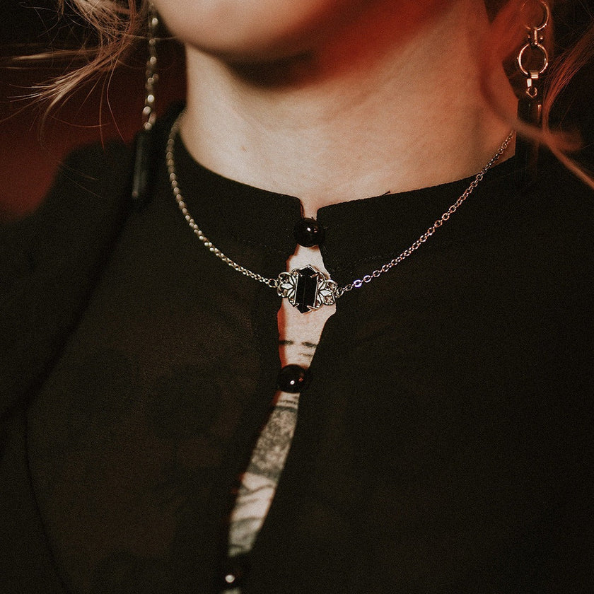 Repent Medieval Black Gemstone Choker Necklace