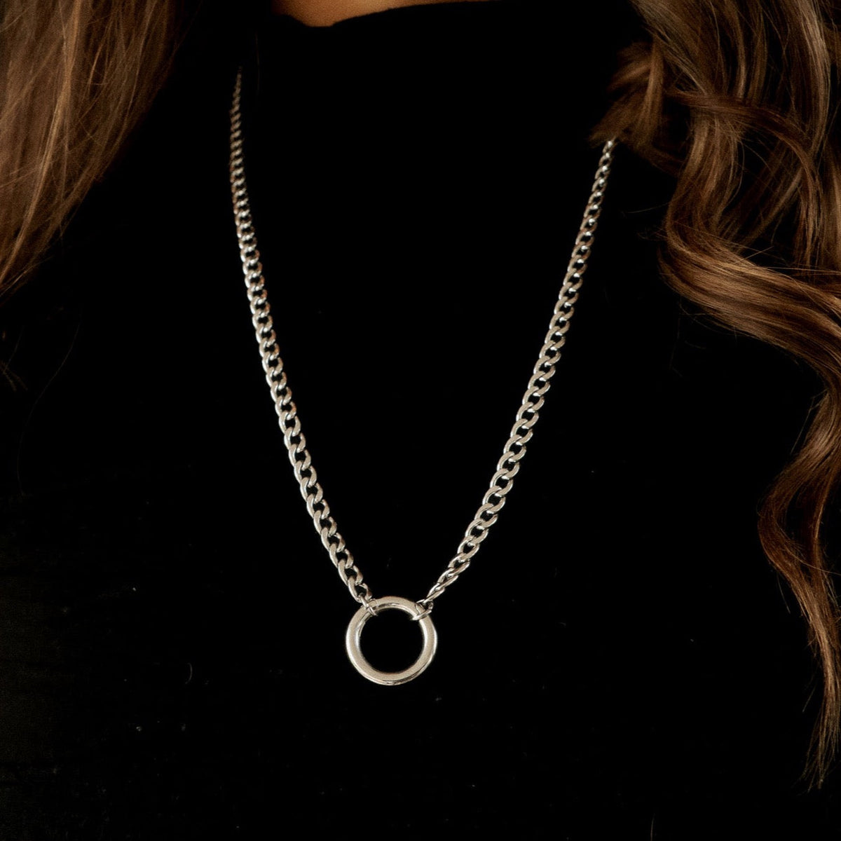 Halsband Charm Coven Hestia