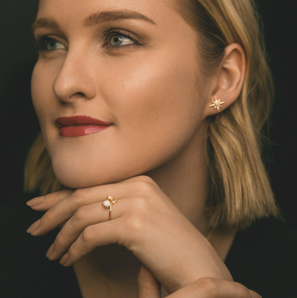 Serin Star Opaal Stud Oorbellen | 18K Verguld
