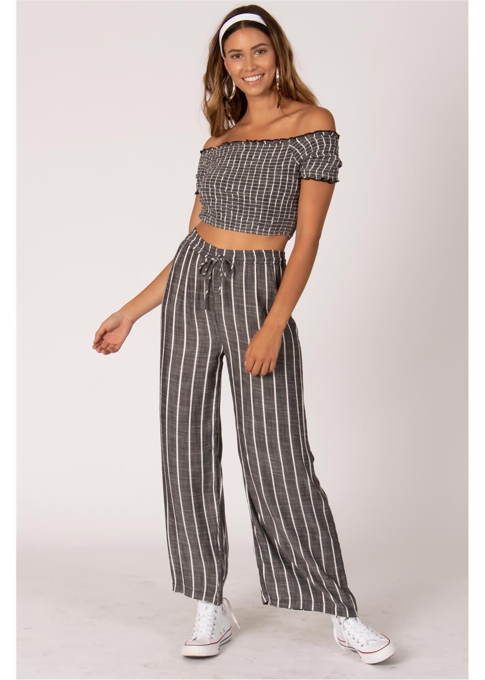 Sisstrevolution - Gerafftes gewebtes Top