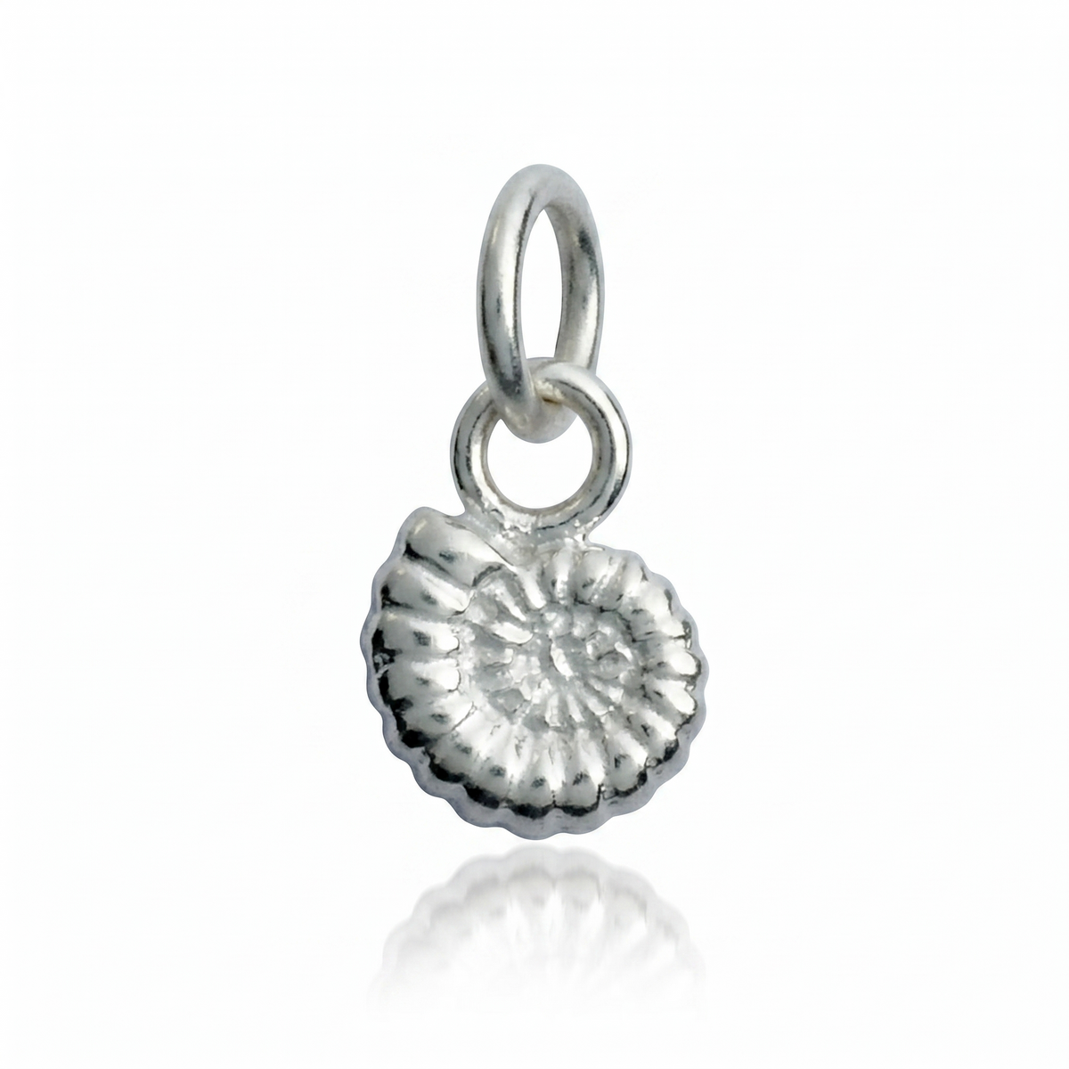 Ammonitfossil berlock i silver