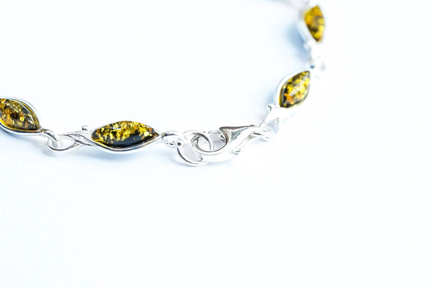 Bracciale con foglia in ambra verde