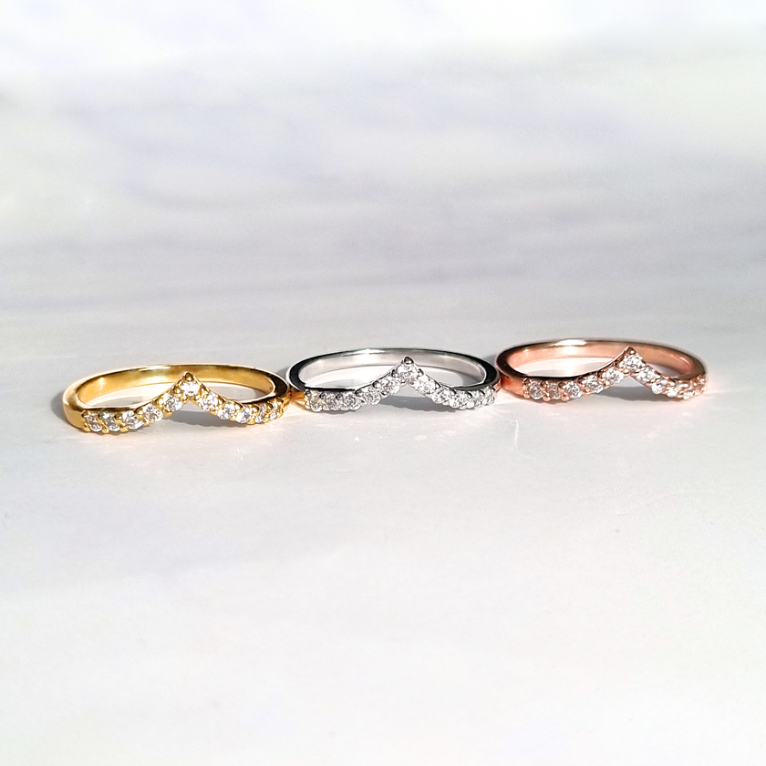 Anillo de eternidad curvado Wishbone en vermeil de oro de 18k