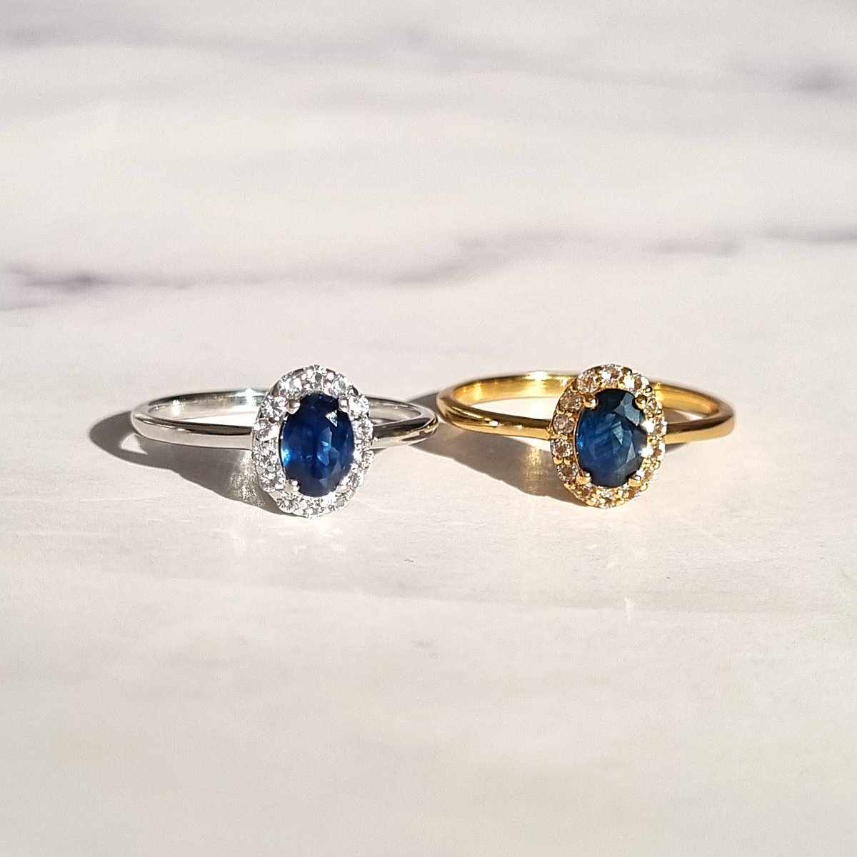 Anillo de Zafiro Azul en Vermeil de Oro de 18k
