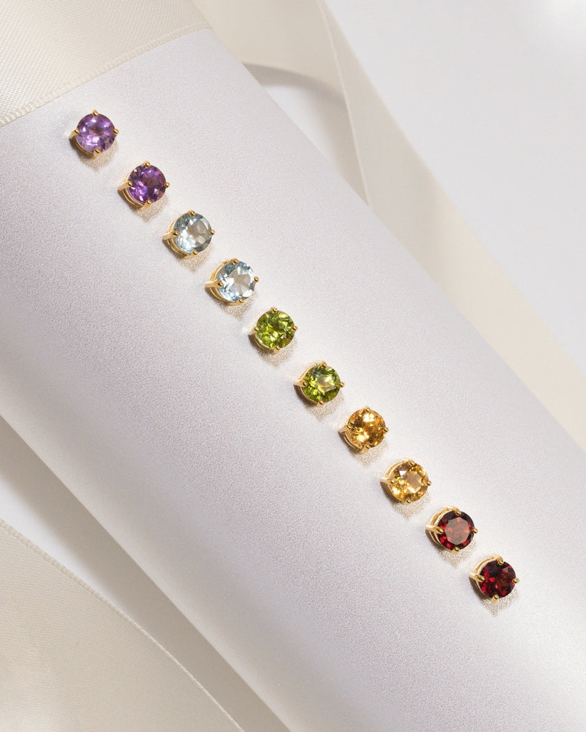 Peridot Round Stud Earrings 6 mm in 18k Gold Vermeil