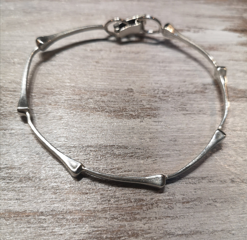 Silver Steed All about hoofnails bangle