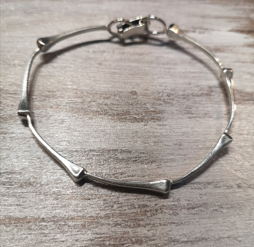 Silver Steed All about hoofnails bangle