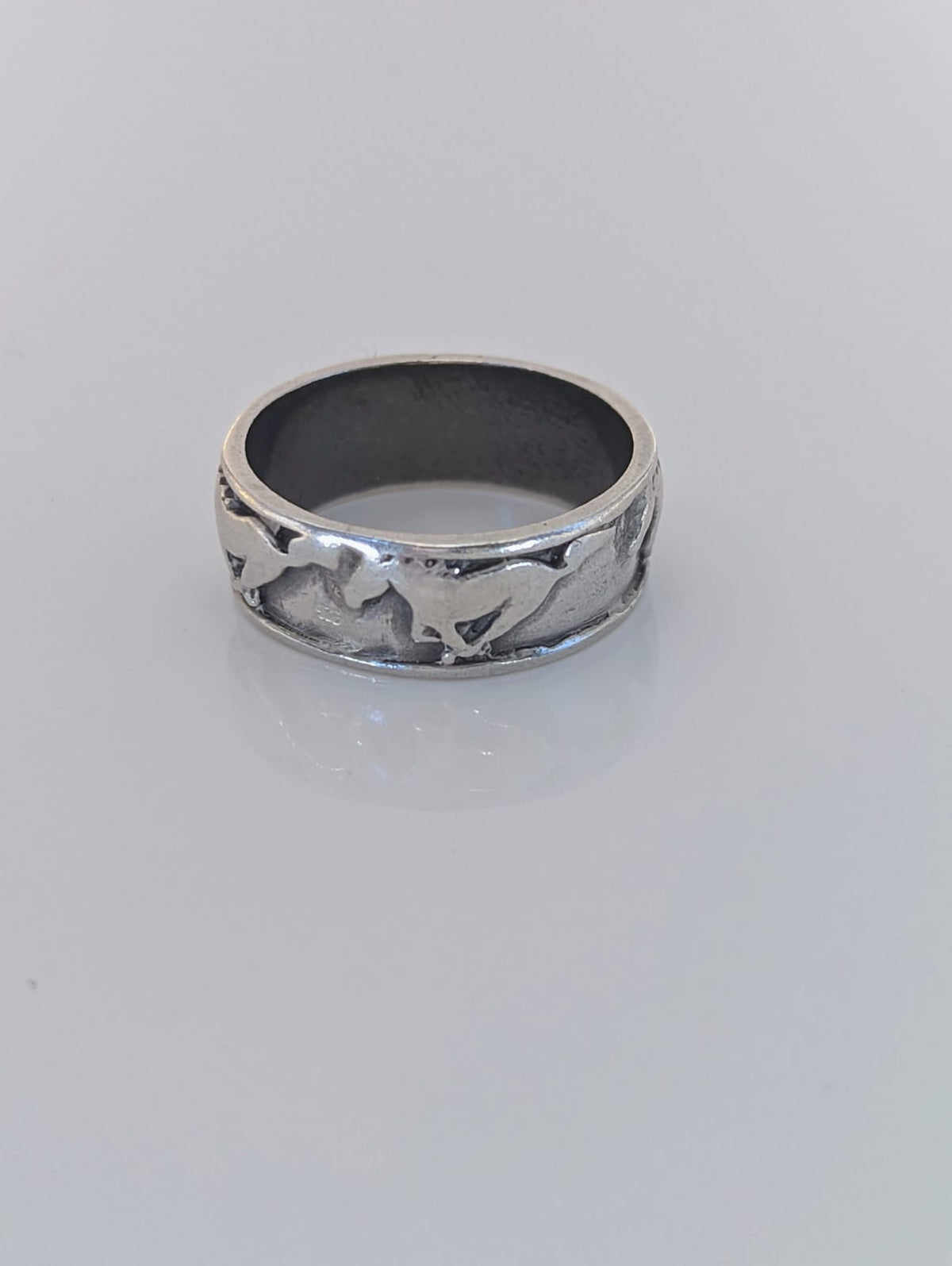 925 Silver Galloping Horses Band – Equestrian-Inspired Ring for Him or Her