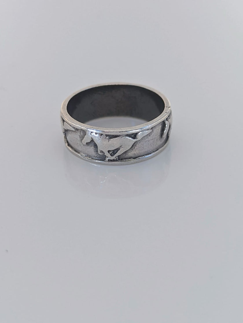 925 Silver Galloping Horses Band – Equestrian-Inspired Ring for Him or Her