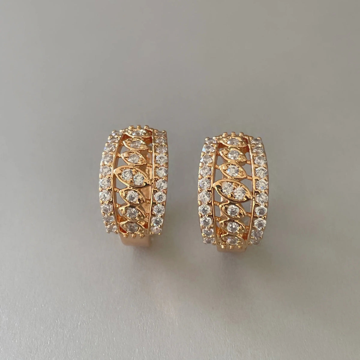 Sophia Jewelled Gold Hoops øreringe