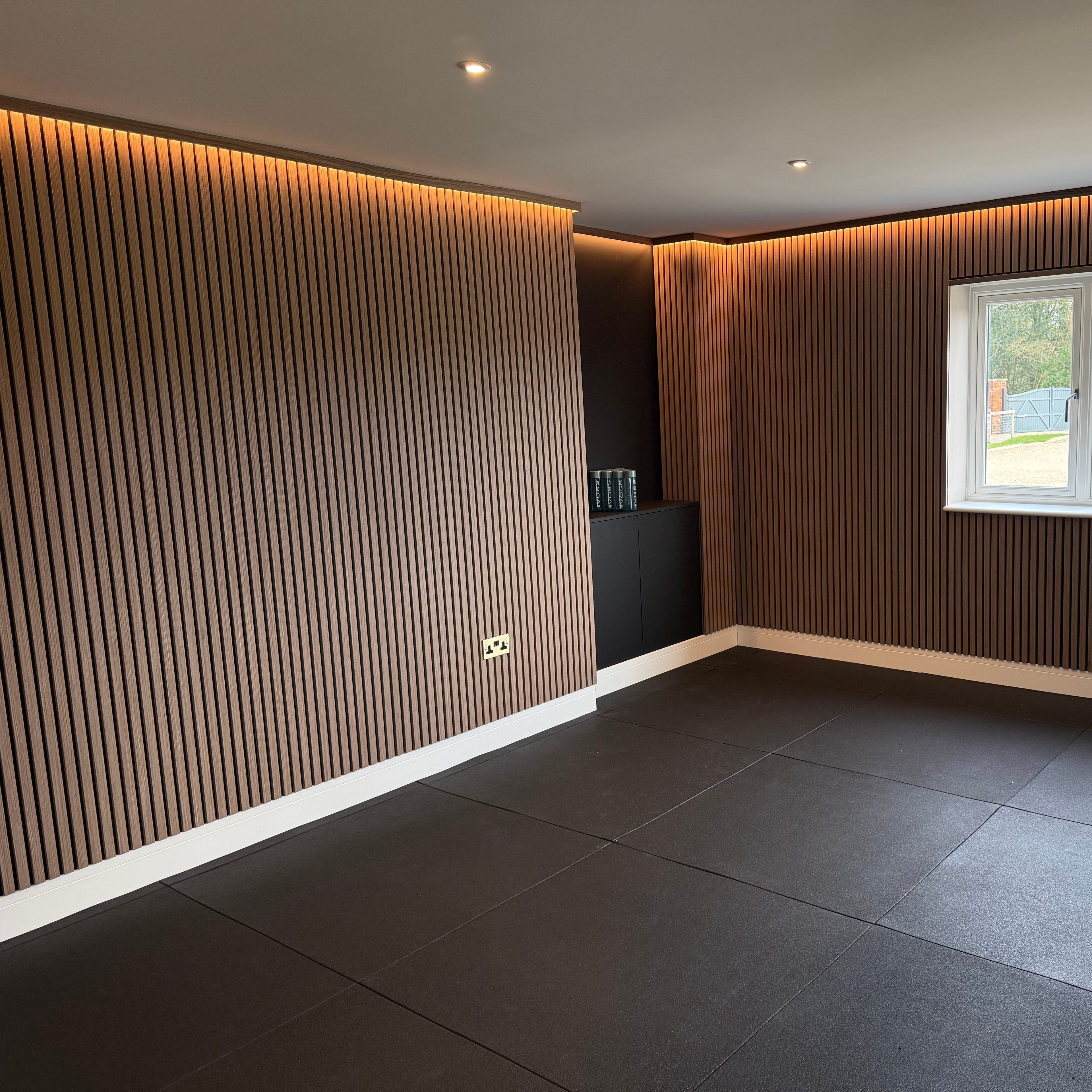 20mm PRO Rubber Gym Flooring Tiles – Smooth Top Surface - UK's Top Rated