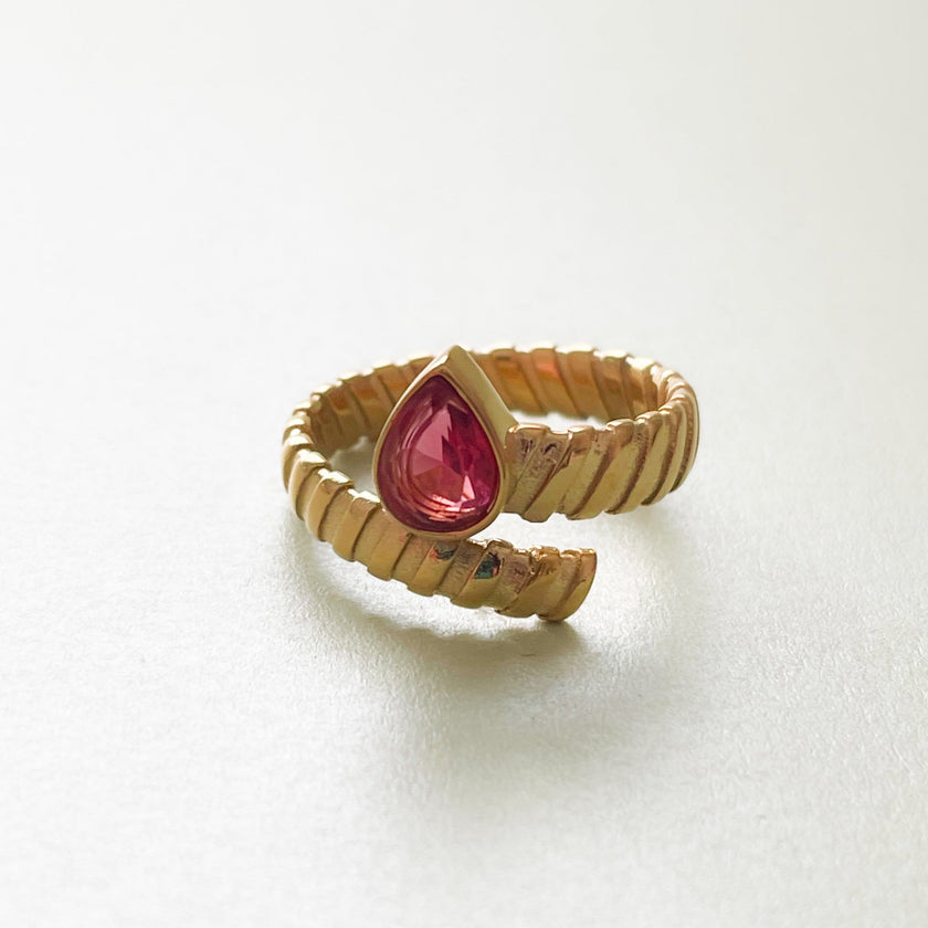 Kali Luxe 18k gullbelagt Cerise-omslagsring