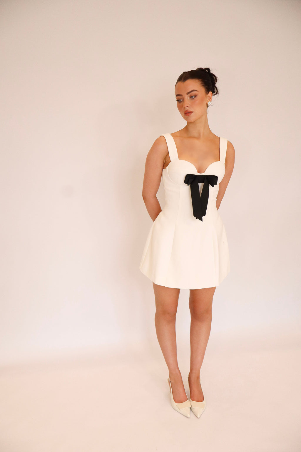 Darling 2.0 in Off-White (Non Velvet Bow)