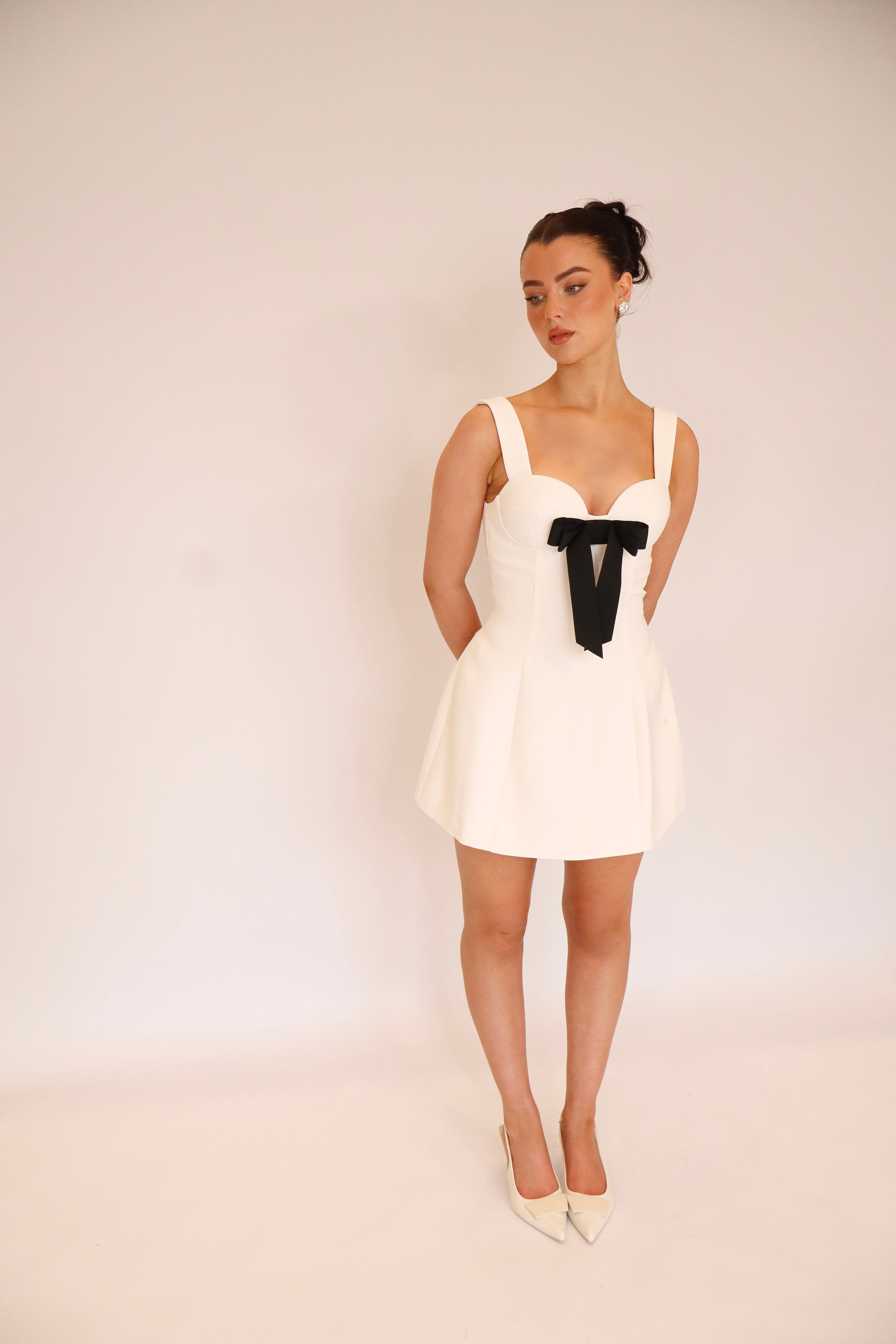 Darling 2.0 in Off-White (Non Velvet Bow)