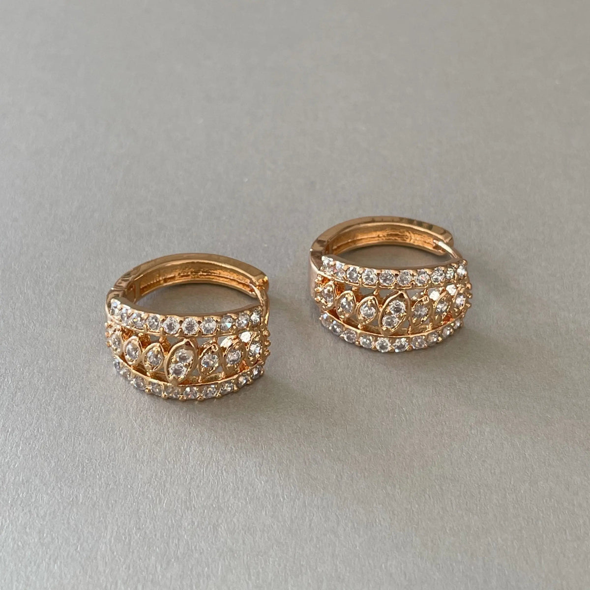 Sophia Jewelled Gold Hoops øreringe